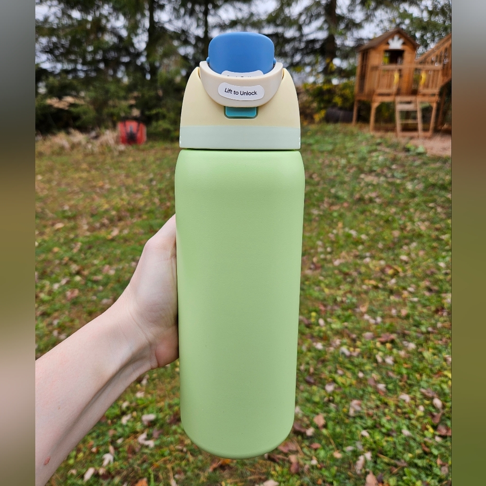 Owala 32 oz Freesip Frankenbottle Lime Light